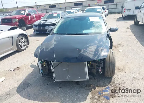 2025 Hyundai Elantra Limited z USA, uszkodzony, nr VIN KMHLP4DGXSU964944